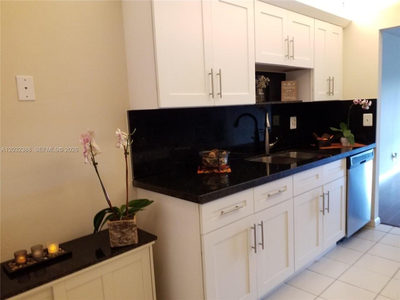 9982 Nob Hill Ct #9982 - Photo 7 of 40