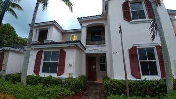 featured image of 2242 Ne 42nd Cir #2242