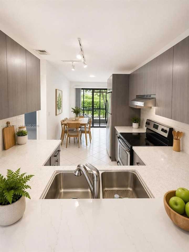 1445 Amanda St #1445 - Photo 2 of 13