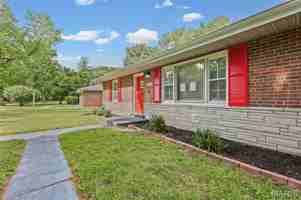 featured image of 10325 Lookaway Dr