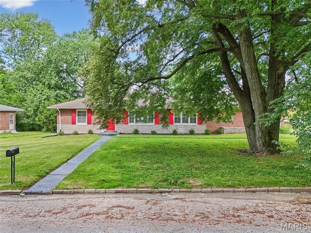 10325 Lookaway Dr - Photo 3 of 50