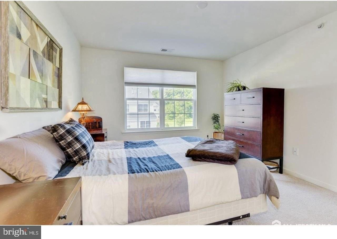 319 Kramer Ct - Photo 5 of 9