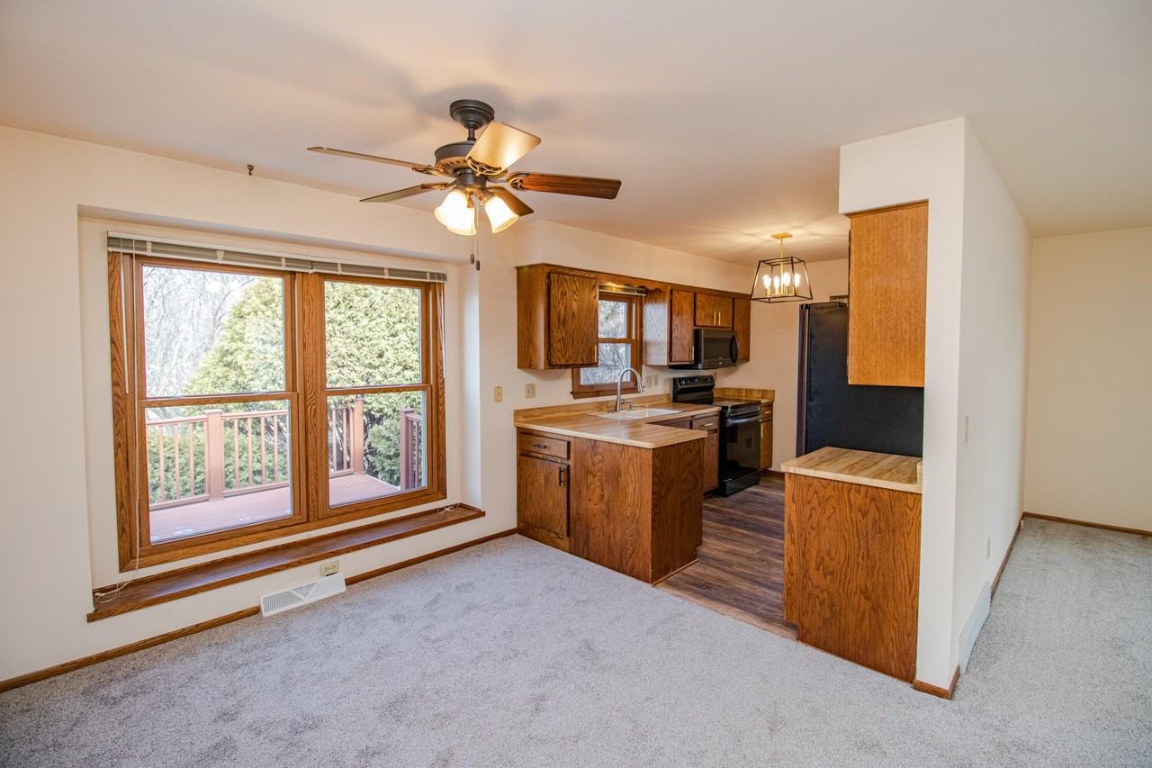 1055 S Imperial Dr - Photo 5 of 25