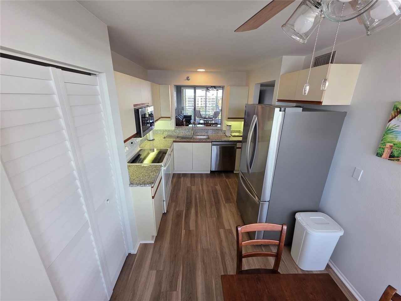4460 Fairways Blvd #606 - Photo 4 of 41
