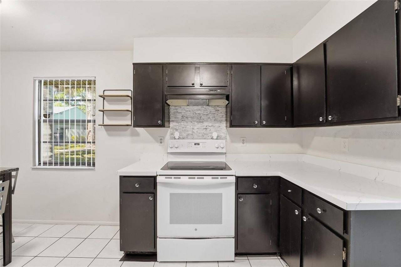 5080 Barrington Cir #3102 - Photo 6 of 34