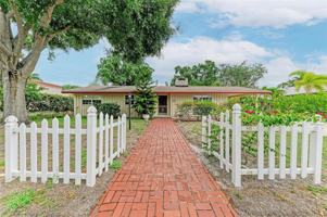 featured image of 1827 Alta Vista St
