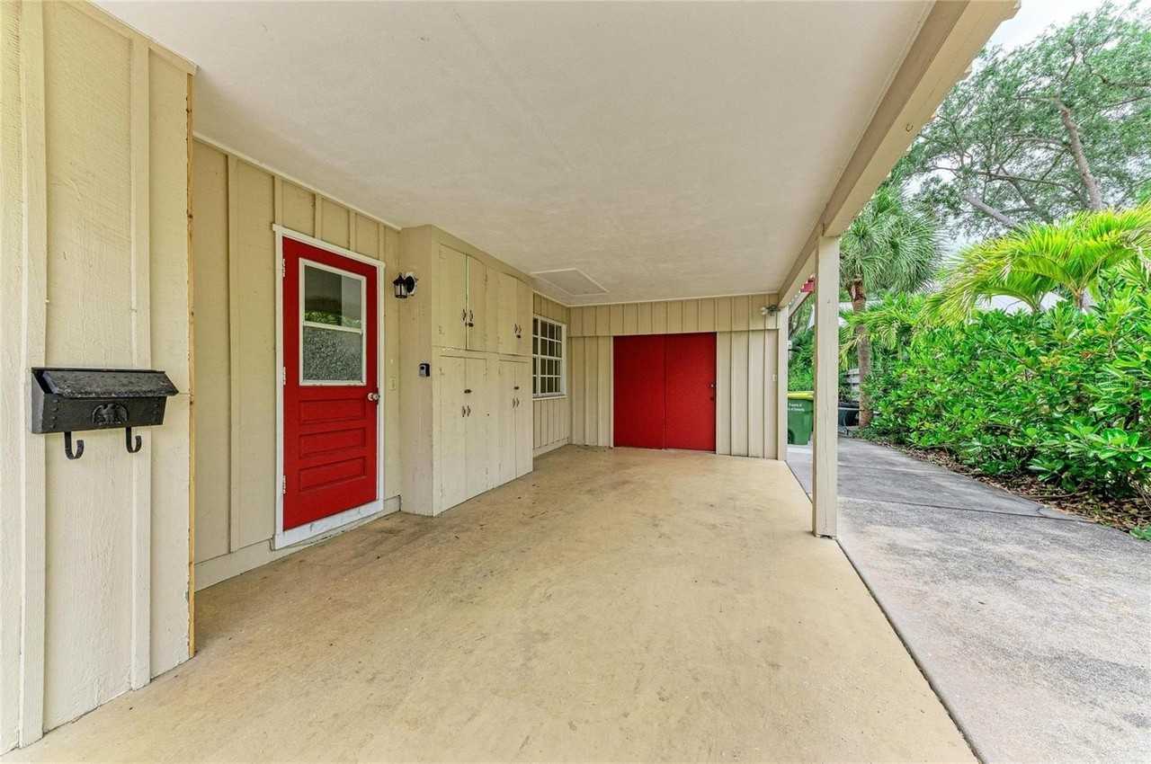 1827 Alta Vista St - Photo 4 of 45