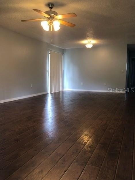 810 E 20th St - Photo 4 of 17