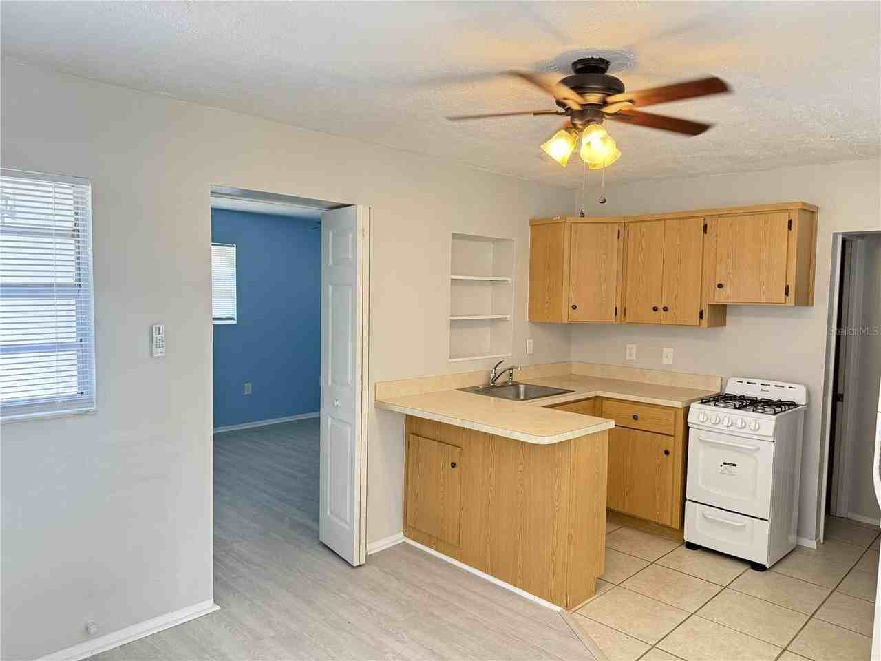 123 S Arlington Ave #C - Photo 5 of 10