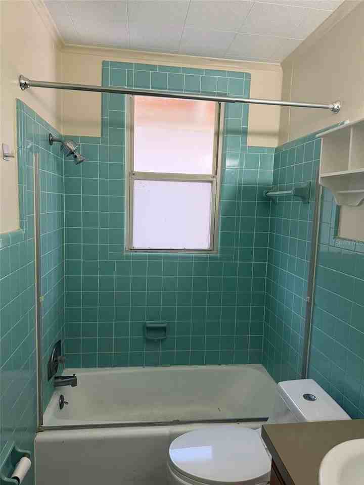 639 E Amelia St - Photo 2 of 12