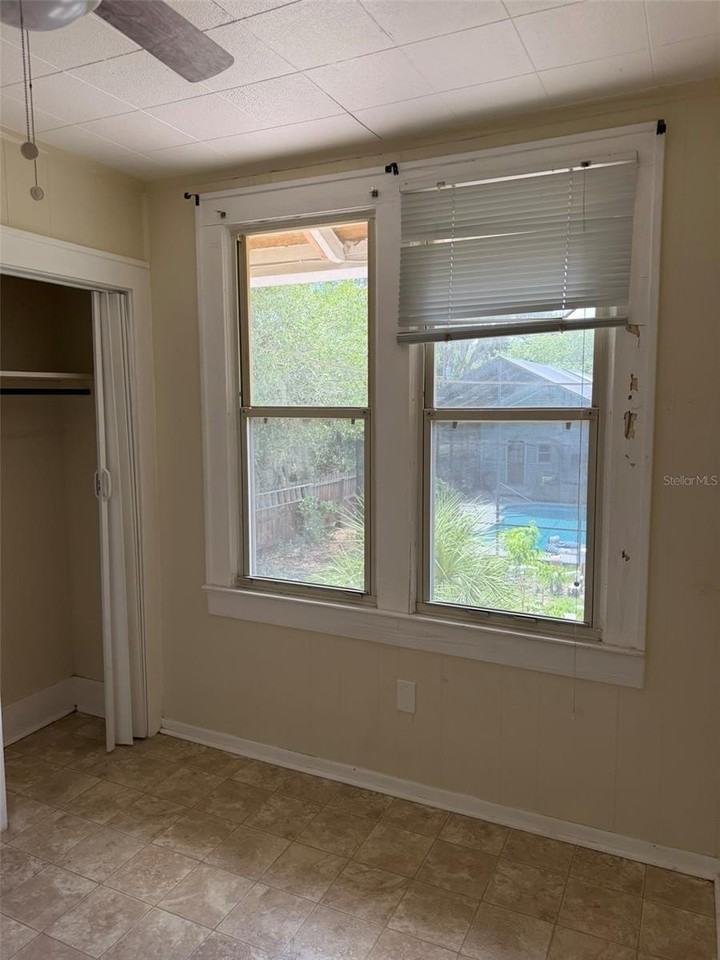 639 E Amelia St - Photo 7 of 12