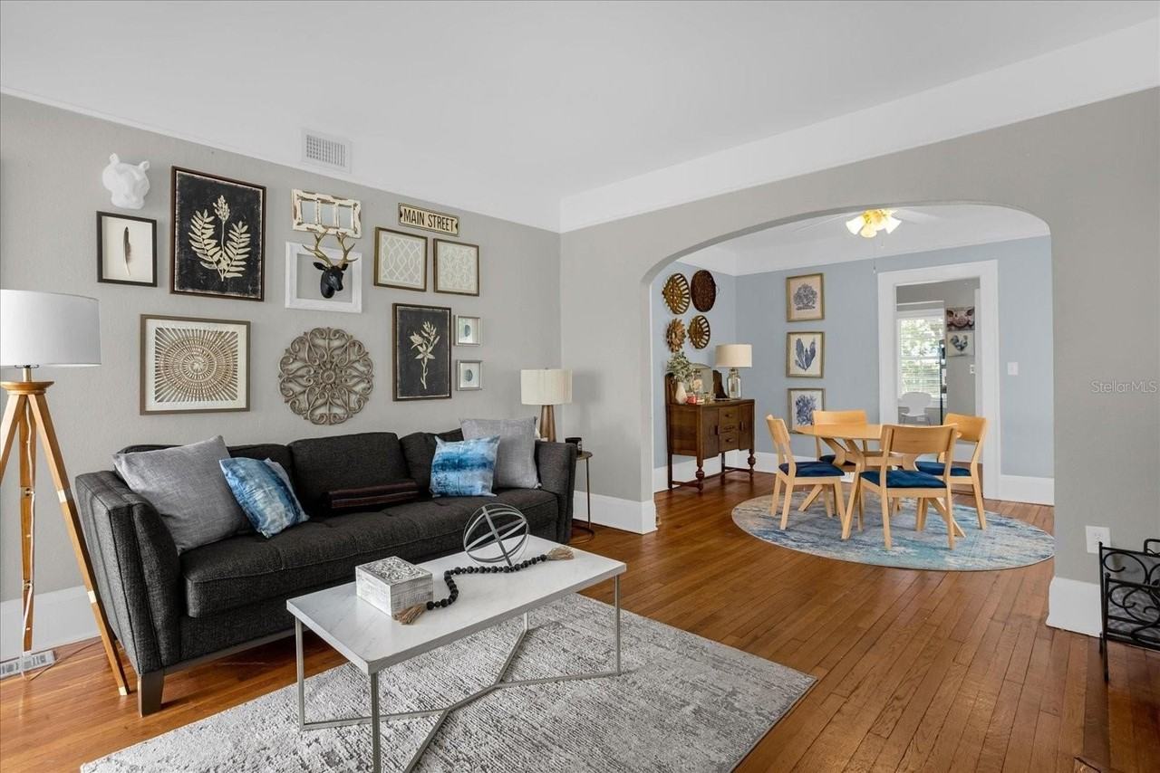 711 Arlington St - Photo 3 of 18