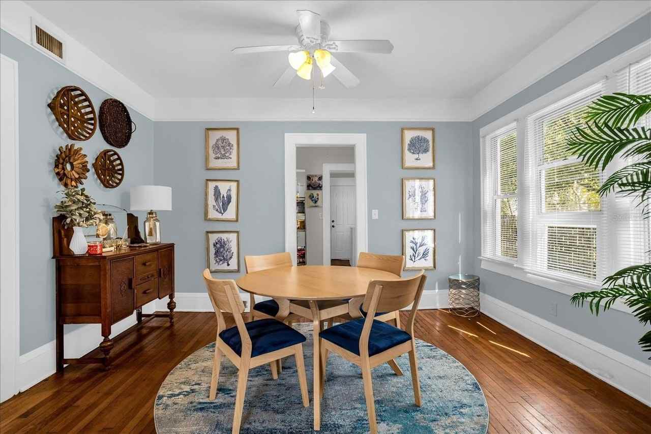 711 Arlington St - Photo 7 of 18