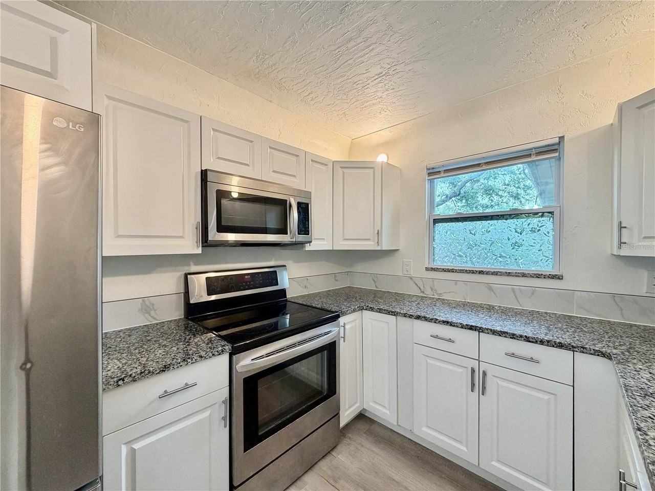 1465 15th St S - Photo 6 of 28