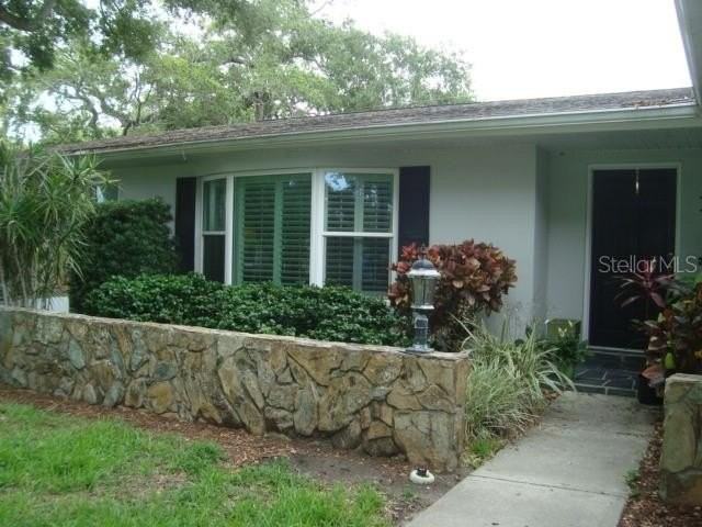 1 Eastwood Ln - Photo 2 of 16