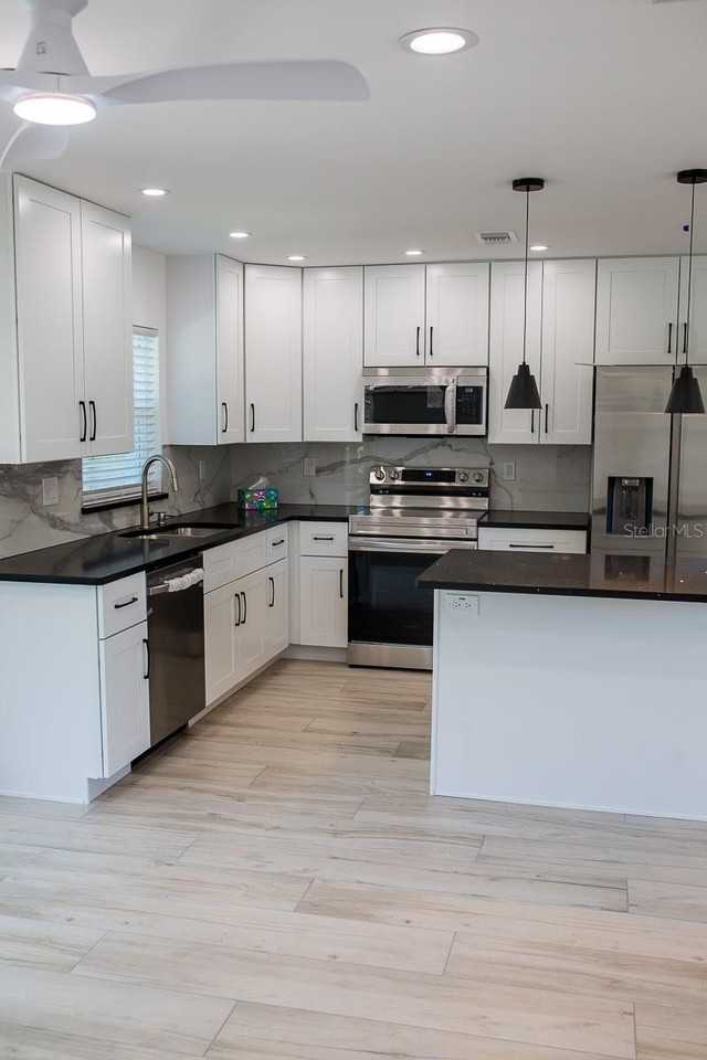 1851 Oak St - Photo 6 of 33