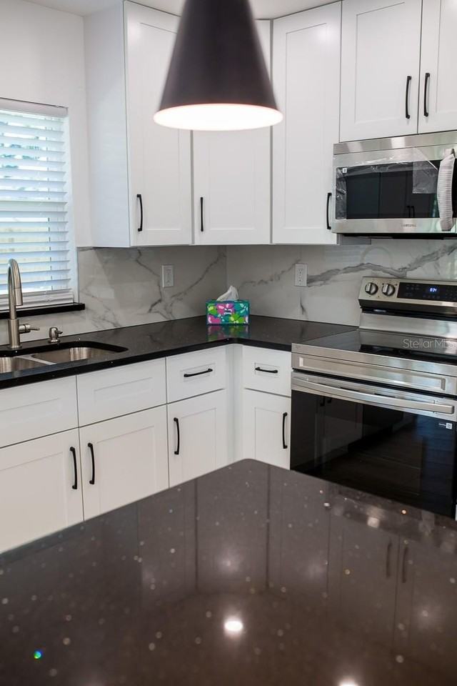 1851 Oak St - Photo 7 of 33