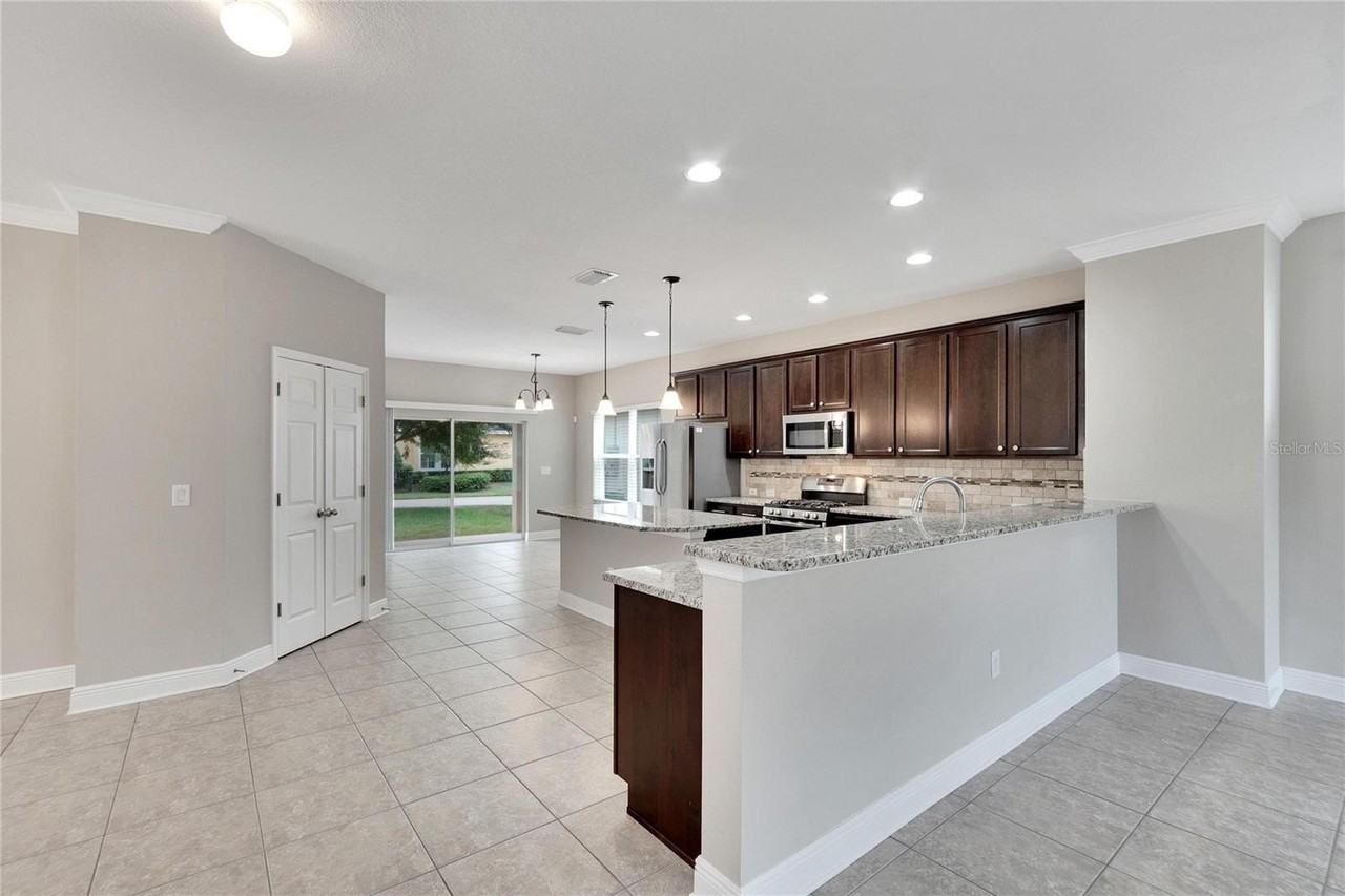 5320 Sagecrest Dr - Photo 4 of 45