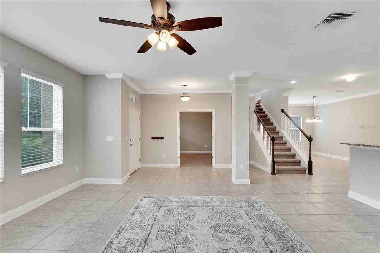 5320 Sagecrest Dr - Photo 7 of 45