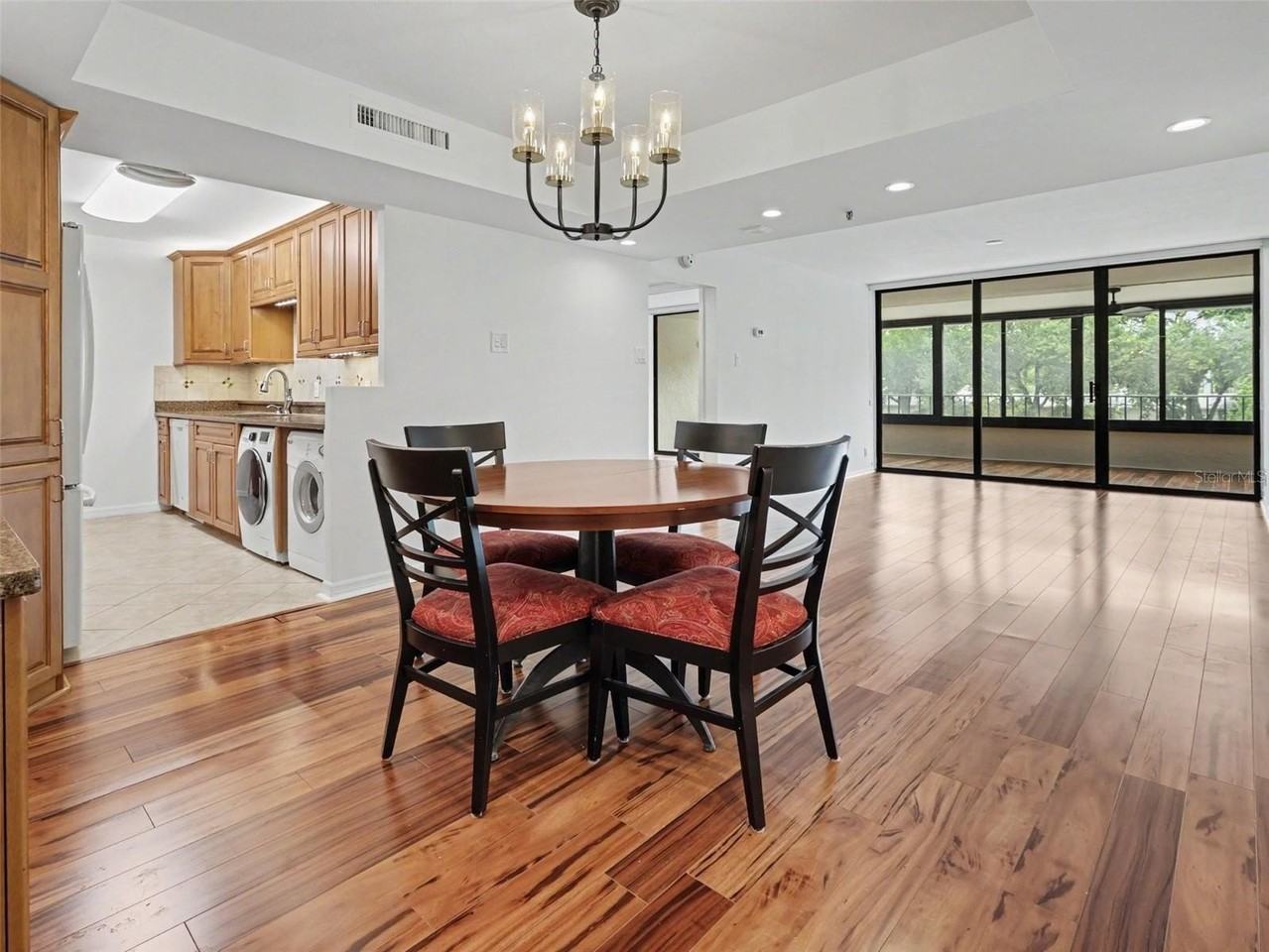 3211 W Swann Ave #302 - Photo 4 of 27