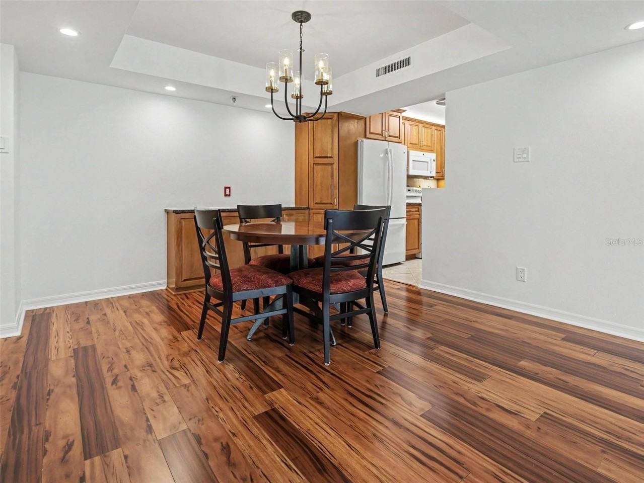 3211 W Swann Ave #302 - Photo 7 of 27