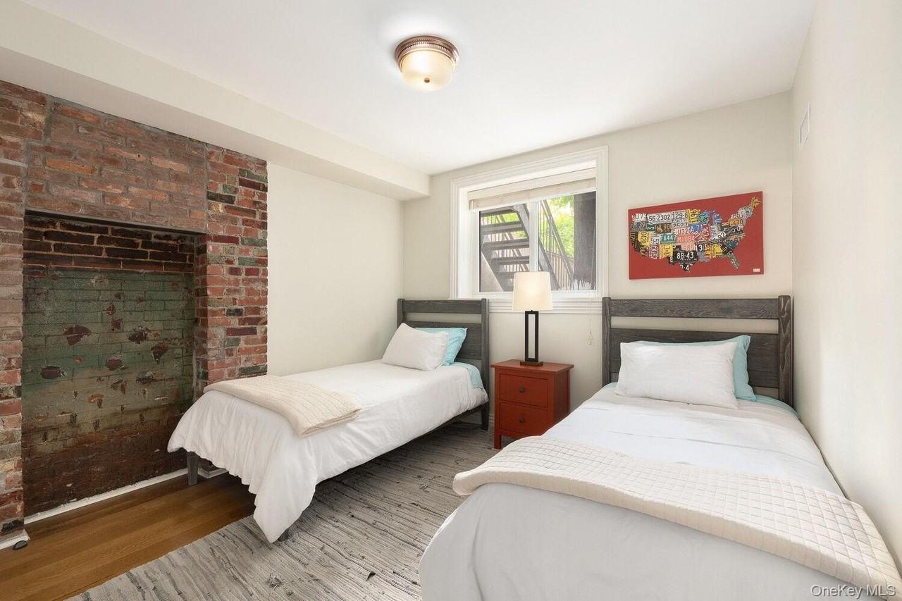131 Saint Johns Pl #GFL - Photo 5 of 7