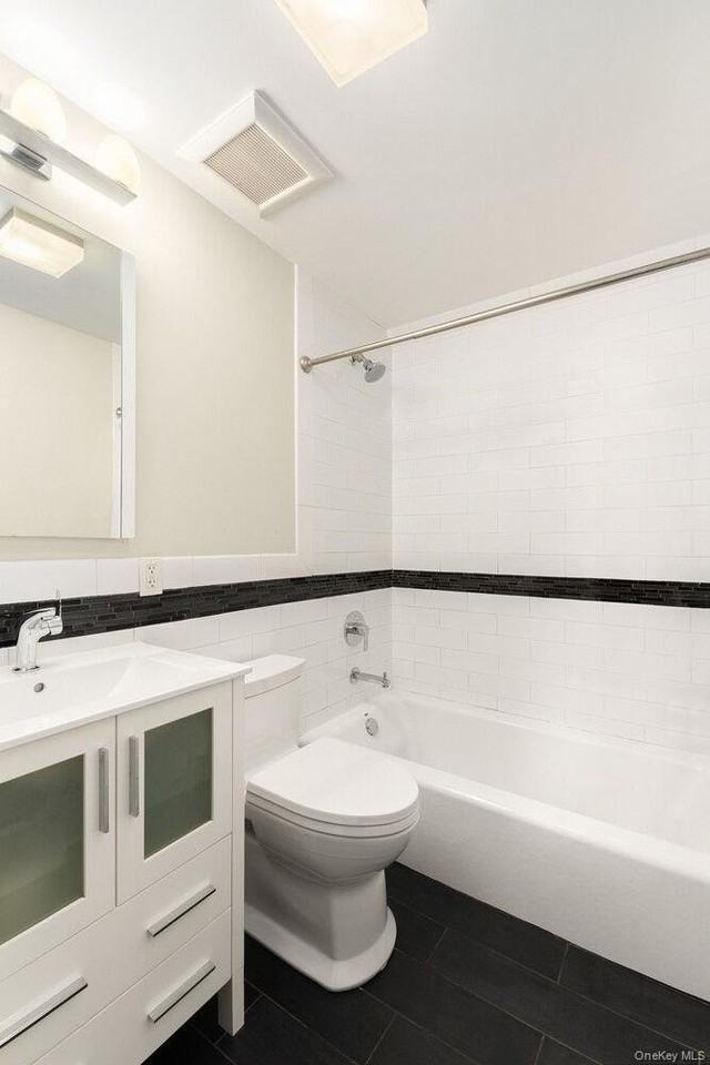 131 Saint Johns Pl #GFL - Photo 6 of 7