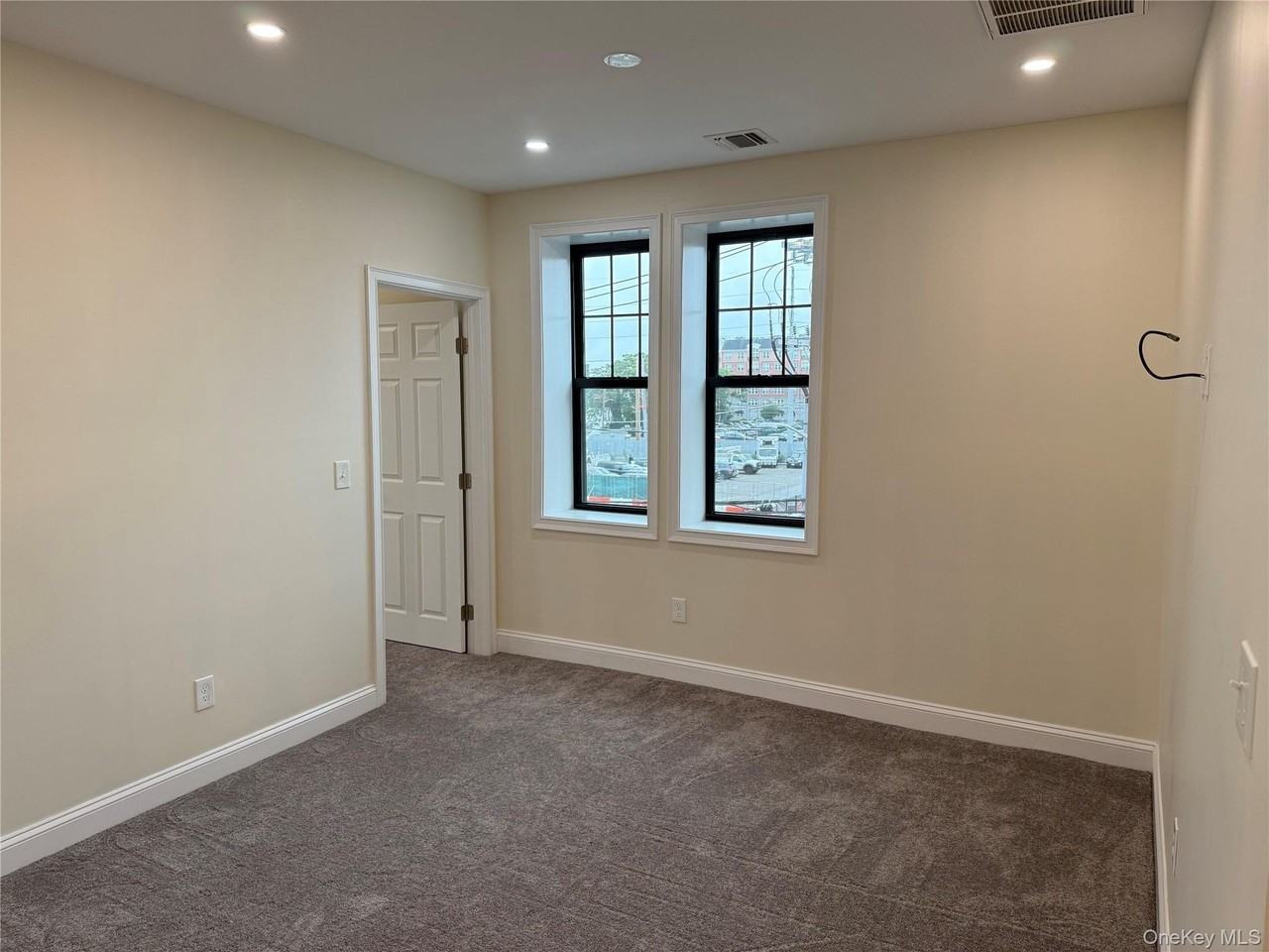 162 2nd St #4 - Photo 6 of 17