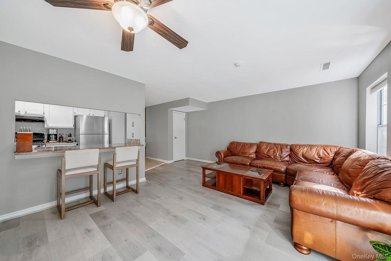908 Sara Cir - Photo 5 of 18