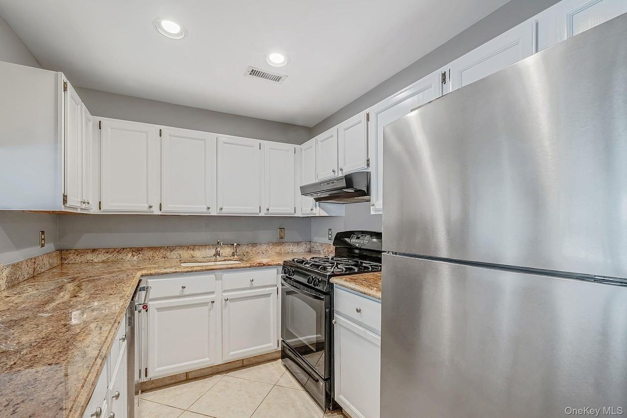 908 Sara Cir - Photo 7 of 18