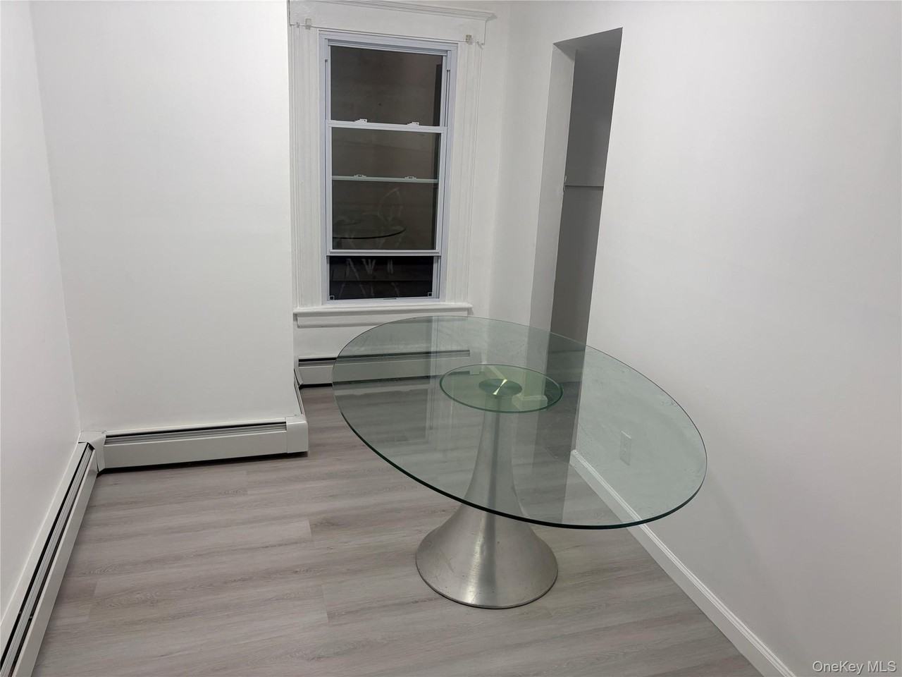 130 Wickham Ave - Photo 3 of 13