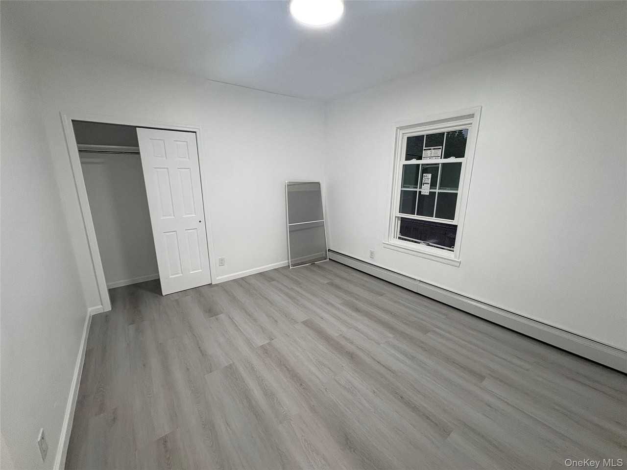 130 Wickham Ave - Photo 6 of 13