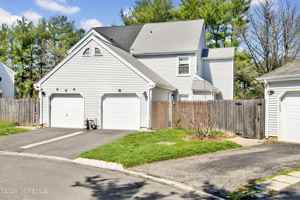 featured image of 6 Stowe Ct