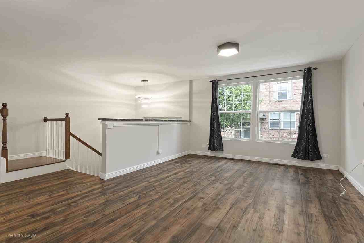 464 Valentine Way - Photo 3 of 25