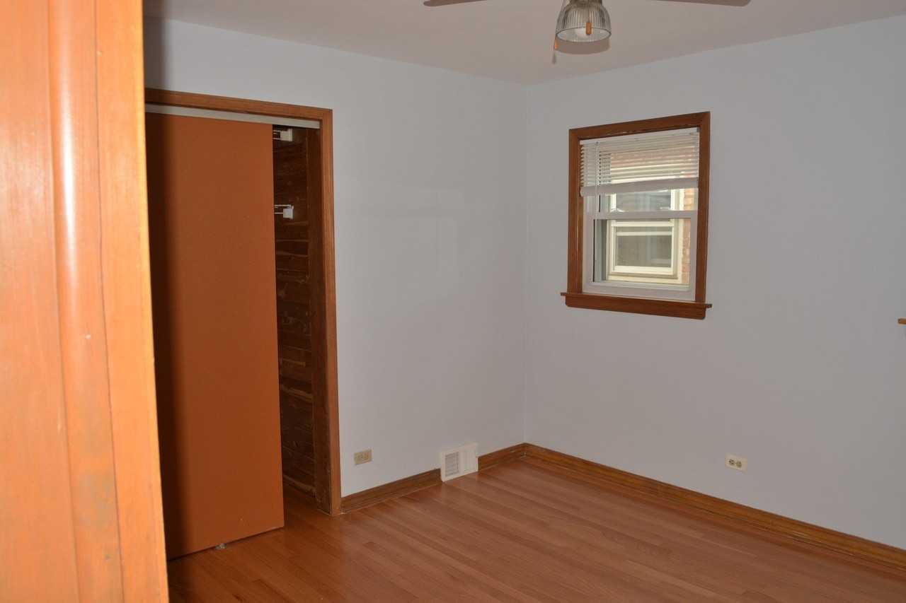 5929 W 64th St - Photo 4 of 18