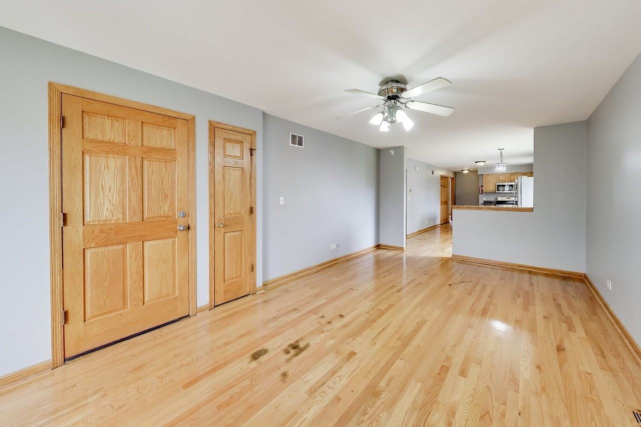 7520 W 61st St #2 - Photo 5 of 25