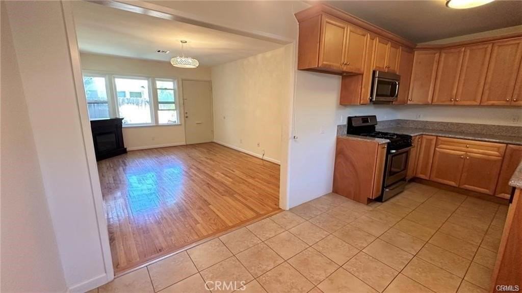 2569 N Brighton St - Photo 6 of 10