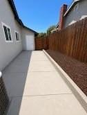 1640 Lakewood Ave - Photo 3 of 5