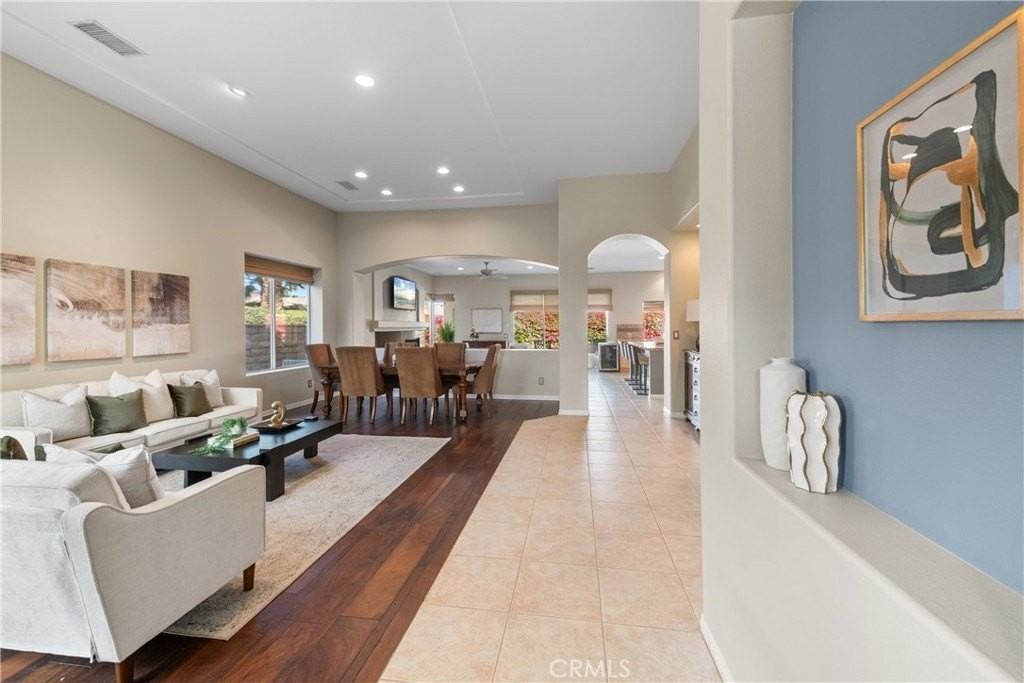 70 Rocio Ct - Photo 3 of 39