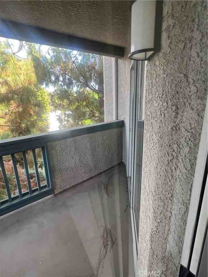 1441 Brett Pl #245 - Photo 3 of 37