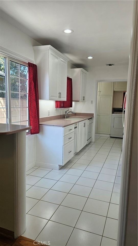 8009 Aldea Ave - Photo 7 of 37