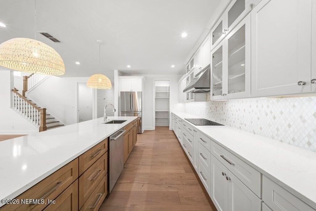 397 Plaza - Photo 4 of 37