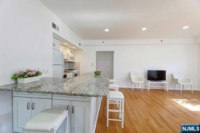 22 Engle St #R17 - Photo 6 of 36