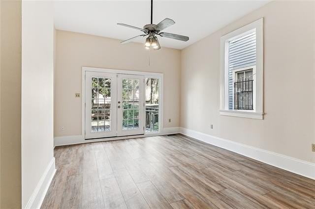 133 N Clark St - Photo 5 of 12