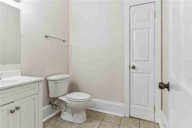 133 N Clark St - Photo 6 of 12