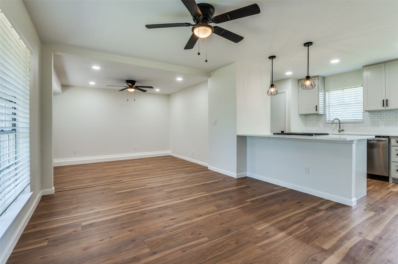 14217 Carla Dr - Photo 5 of 24