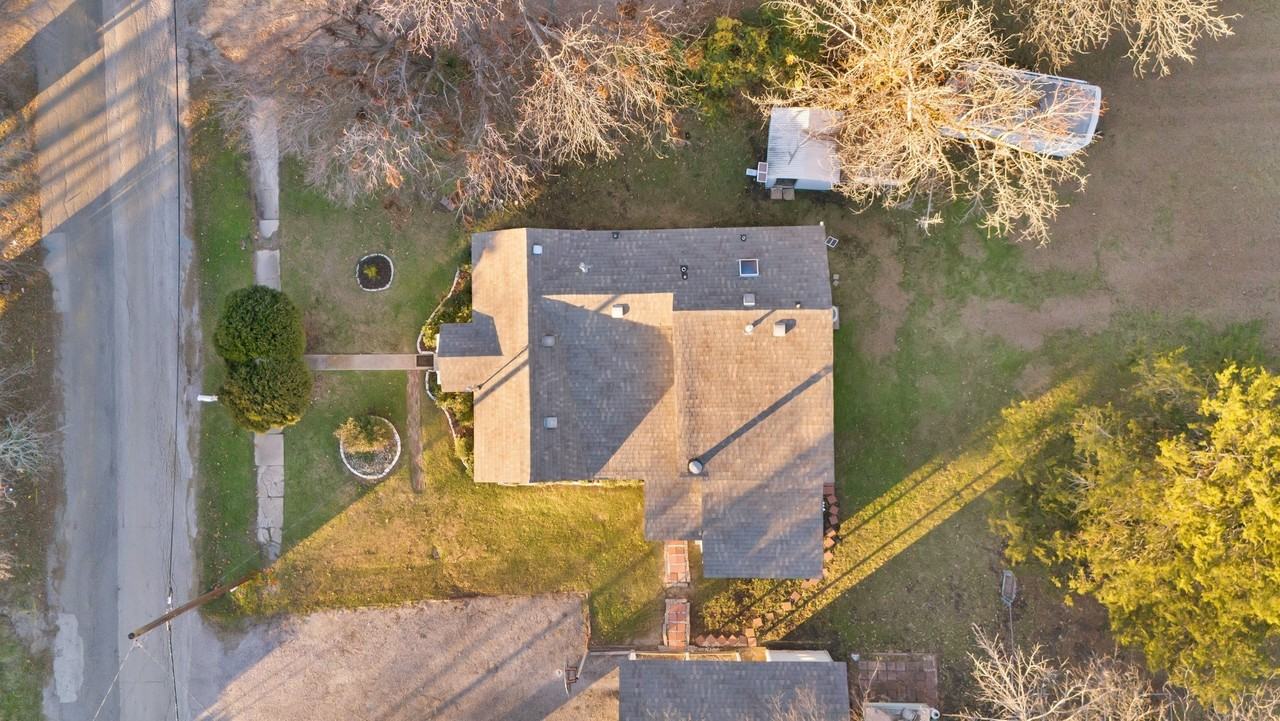 209 N Texas St - Photo 5 of 28