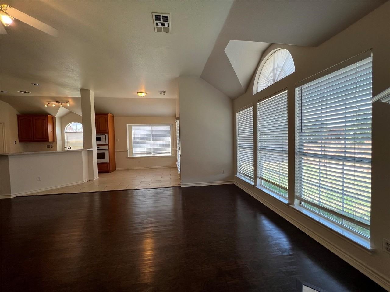 1141 Nickerson Ln - Photo 6 of 29