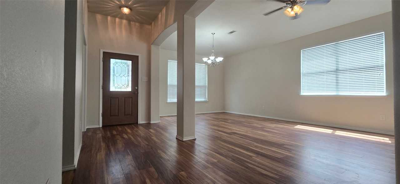 3432 Fashion St - Photo 2 of 23