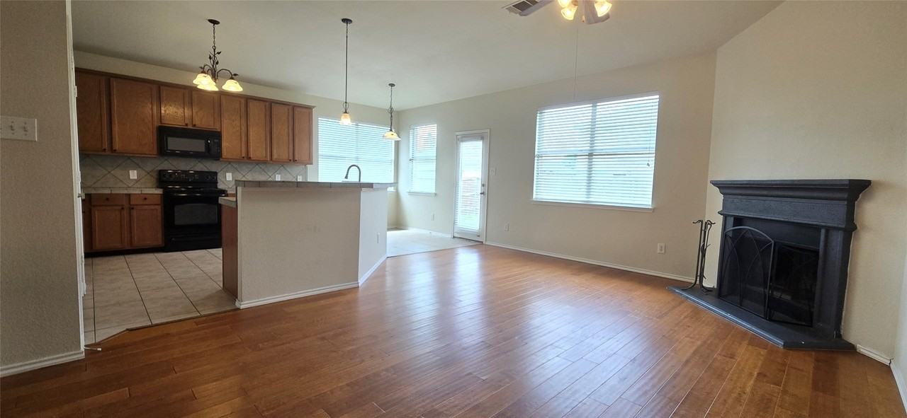 3432 Fashion St - Photo 7 of 23